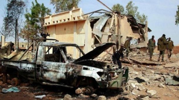 Somalia, kamikaze contro base peacekeeper, 7 morti